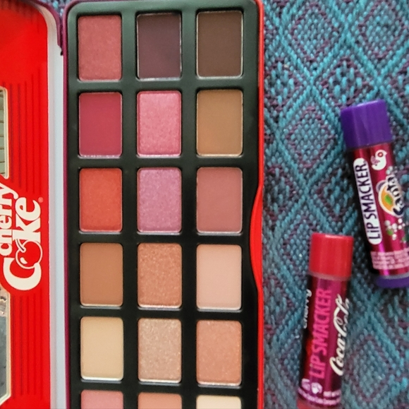 Morphe Other - Morphe Cola Eyeshadow Palette & Two (2) Lip Smackers